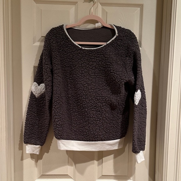 Cozy Pullover Sweater with White Trim - Picture 2 of 3